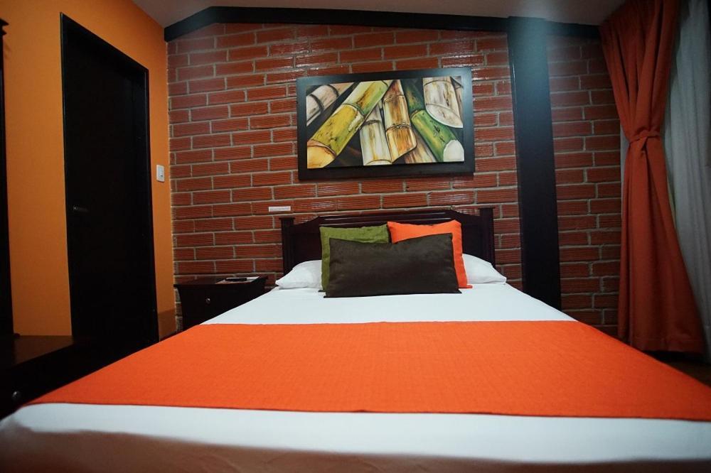 Overlook Hostal Manizales Exterior photo